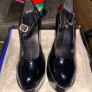 Ellie Mary Jane Chunky Heel Black Size 9